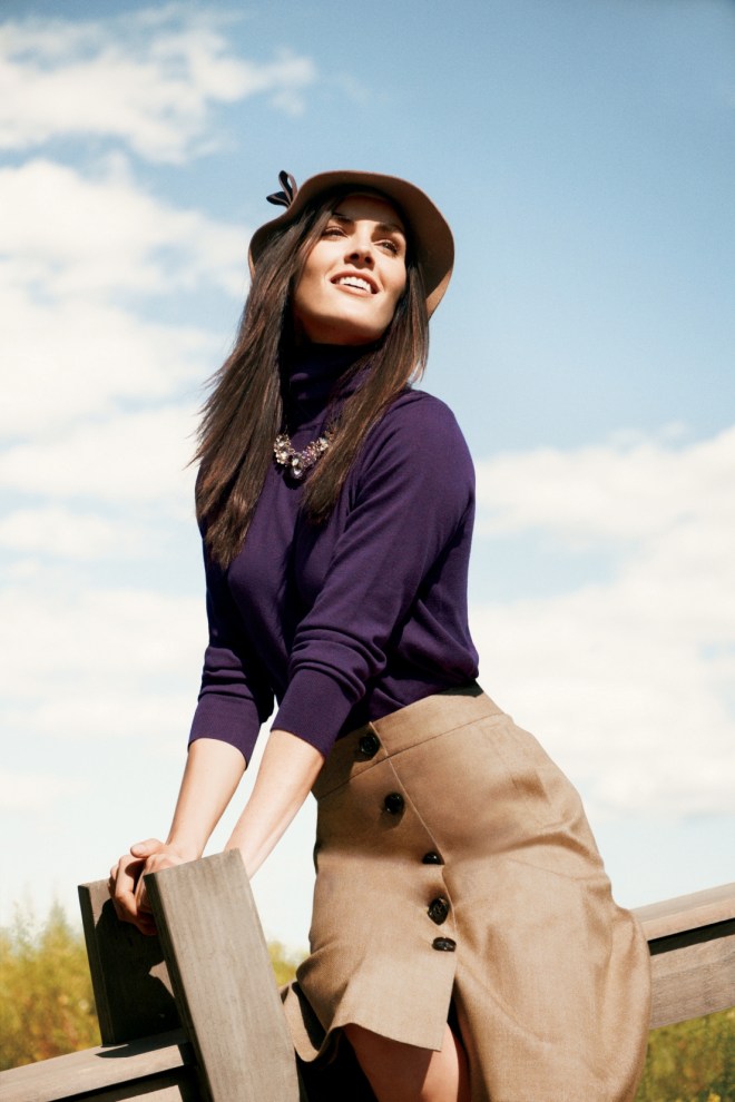 hilaryrhodabananarepublic