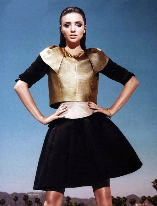 miranda-kerr-by-sofia-sanchez-and-mauro-mongiello-for-vogue-turkey-august-2012-3