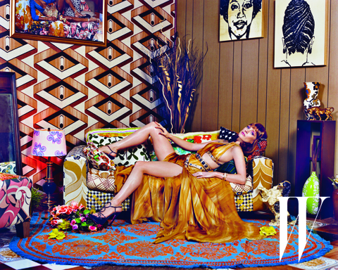 jessica-chastain-for-w-magazine-january-2013-versace-marina-b-onda-triple-wrap-bangle-1