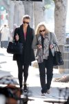 charlize-theron-zen-nail-spa-beverly-hills-1