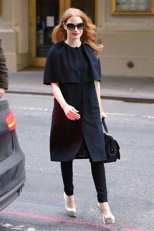 jessica-chastain-walter-kerr-theater-new-york-city-the-heiress-dolce-gabbana-caped-coat-dolce-gabbana-sunglasses-gucci-lady-stirrup-suede-bag