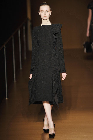 prada-fall-2008-kamila-filipcikova