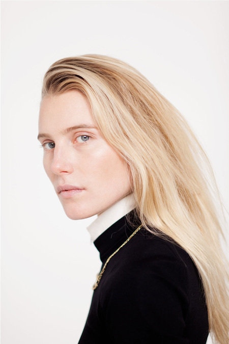 trager-delaney-fall-2014-dree-hemingway-4