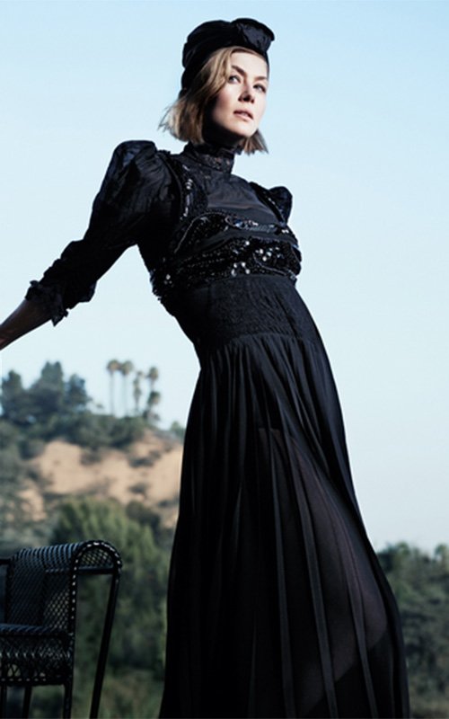 rosamund-pike-by-david-fincher-for-w-may-2014-2