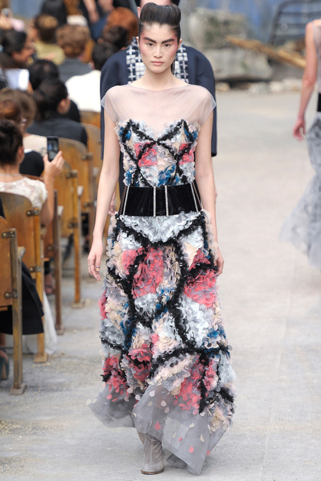 chanel-fall-2013-couture-sui-he