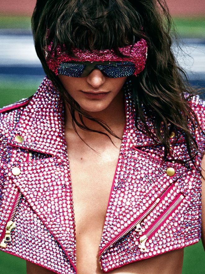 catherine-mcneil-for-vogue-mexico-april-2015-9