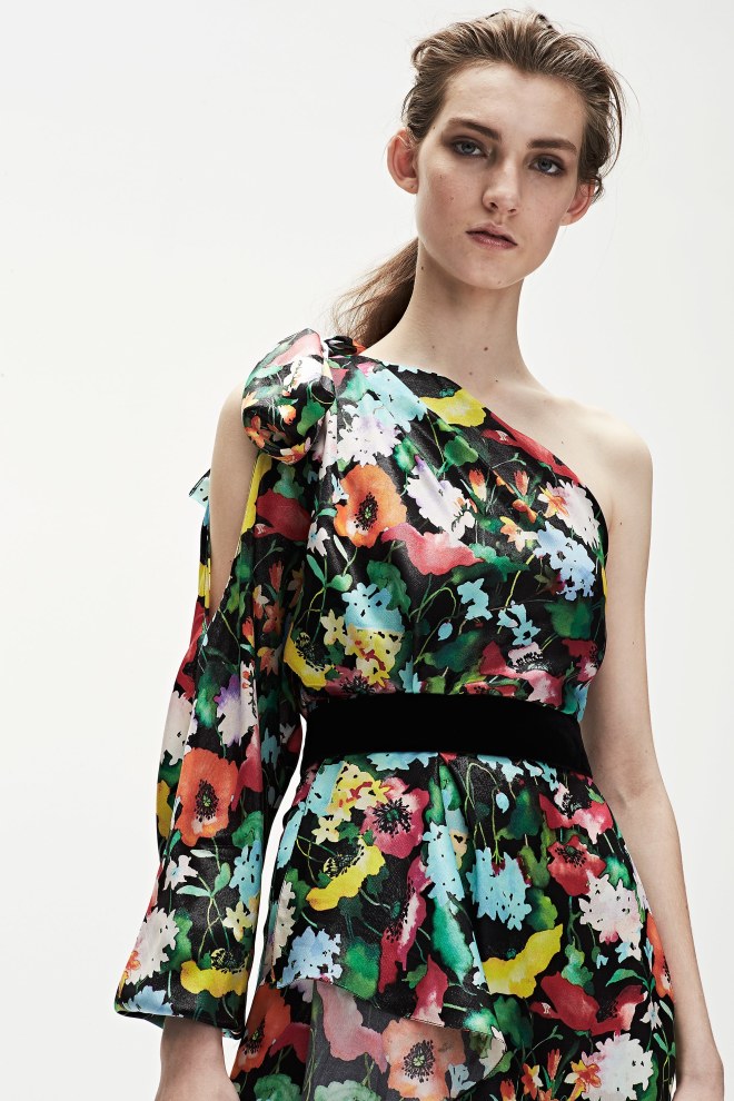 15-monique-lhuillier-fall-2017